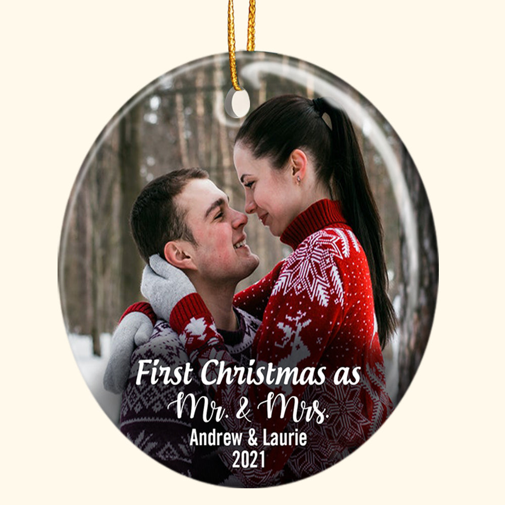 Our First Christmas Ornament Married Personalized Christmas Ornaments Mr and Mrs Gifts Couple Newlywed Gift Just Married 2021 Picture Can Be Changed, TRNA